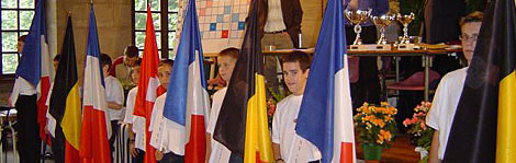 Les porte-drapeaux des 3 fédérations participantes - Coupe d'Europe Interclubs - Rouen 2005 pic_interclubs05_470